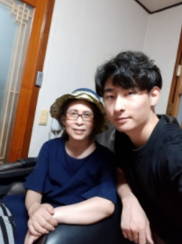 손경애 교사와 막내 아들